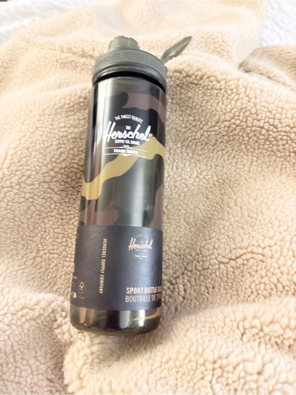 Herschel GWP Camo Sport Bottle Classic- Olive/Black woodland camo